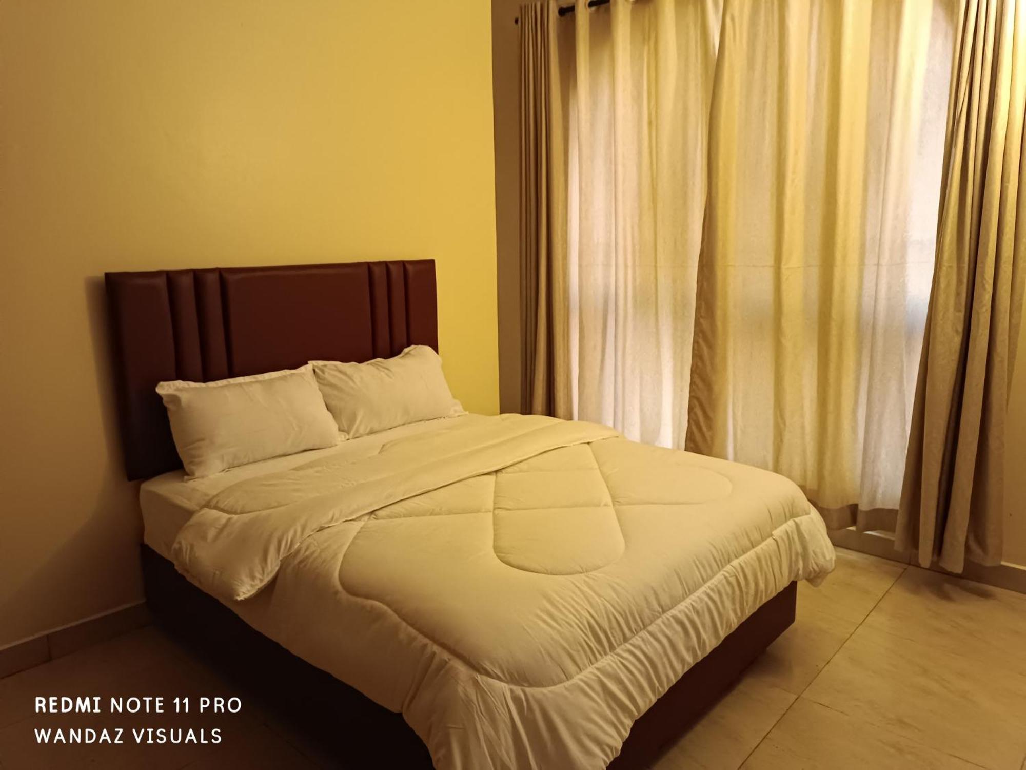 Furnished With Swimming Pool Near Shopping Mall * Mombasa