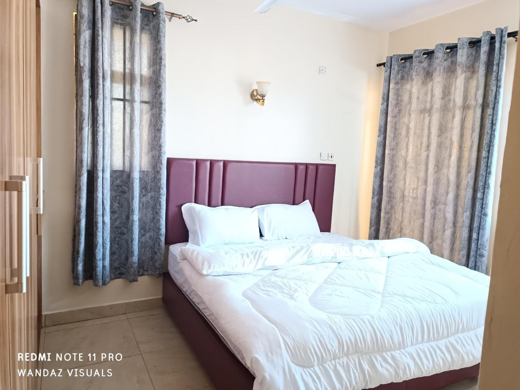 Séjour chez l'habitant Furnished With Swimming Pool Near Shopping Mall